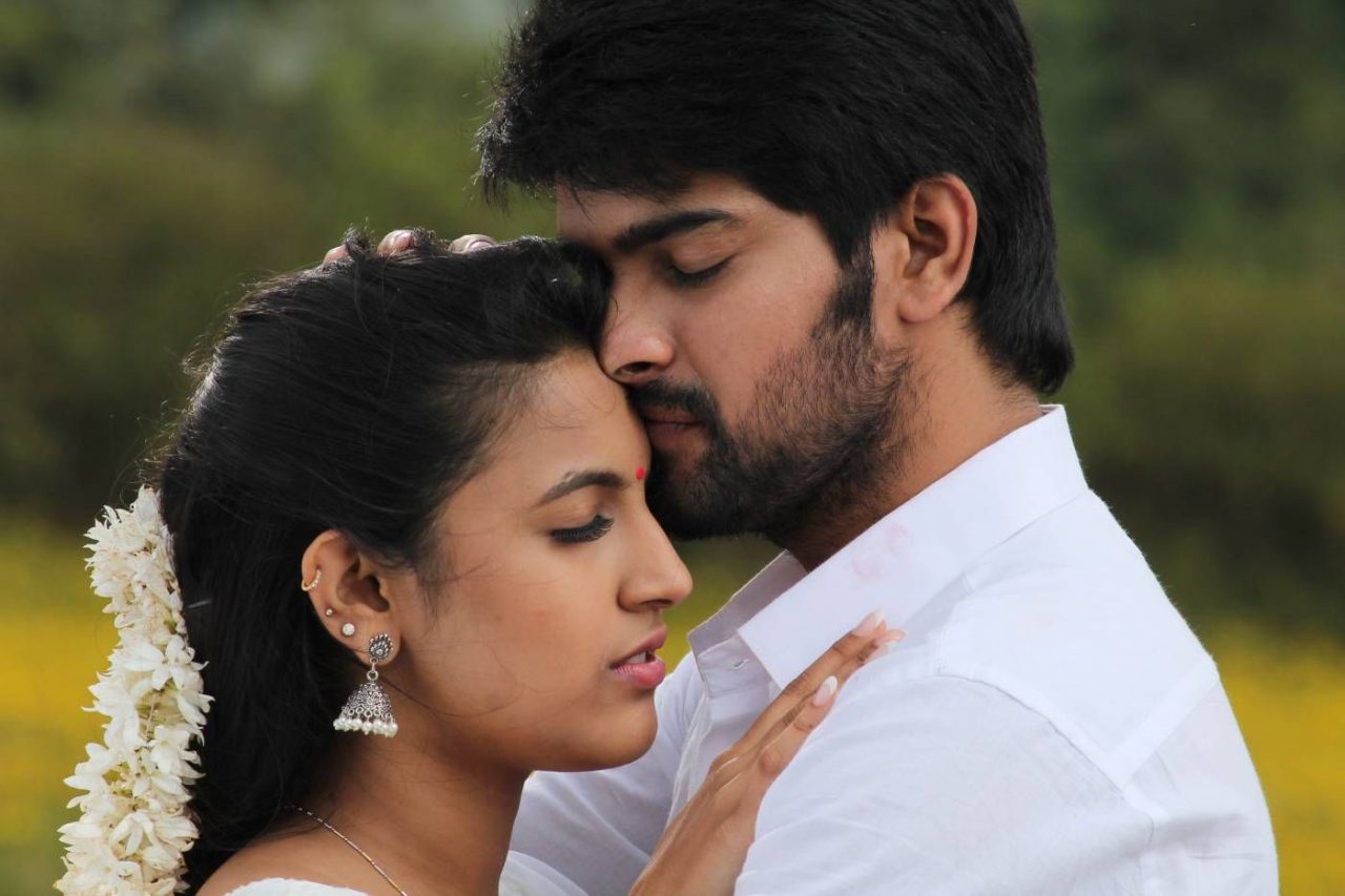 2016 Telugu Film Oka Manasu Hot Romantic Pictures Gallery