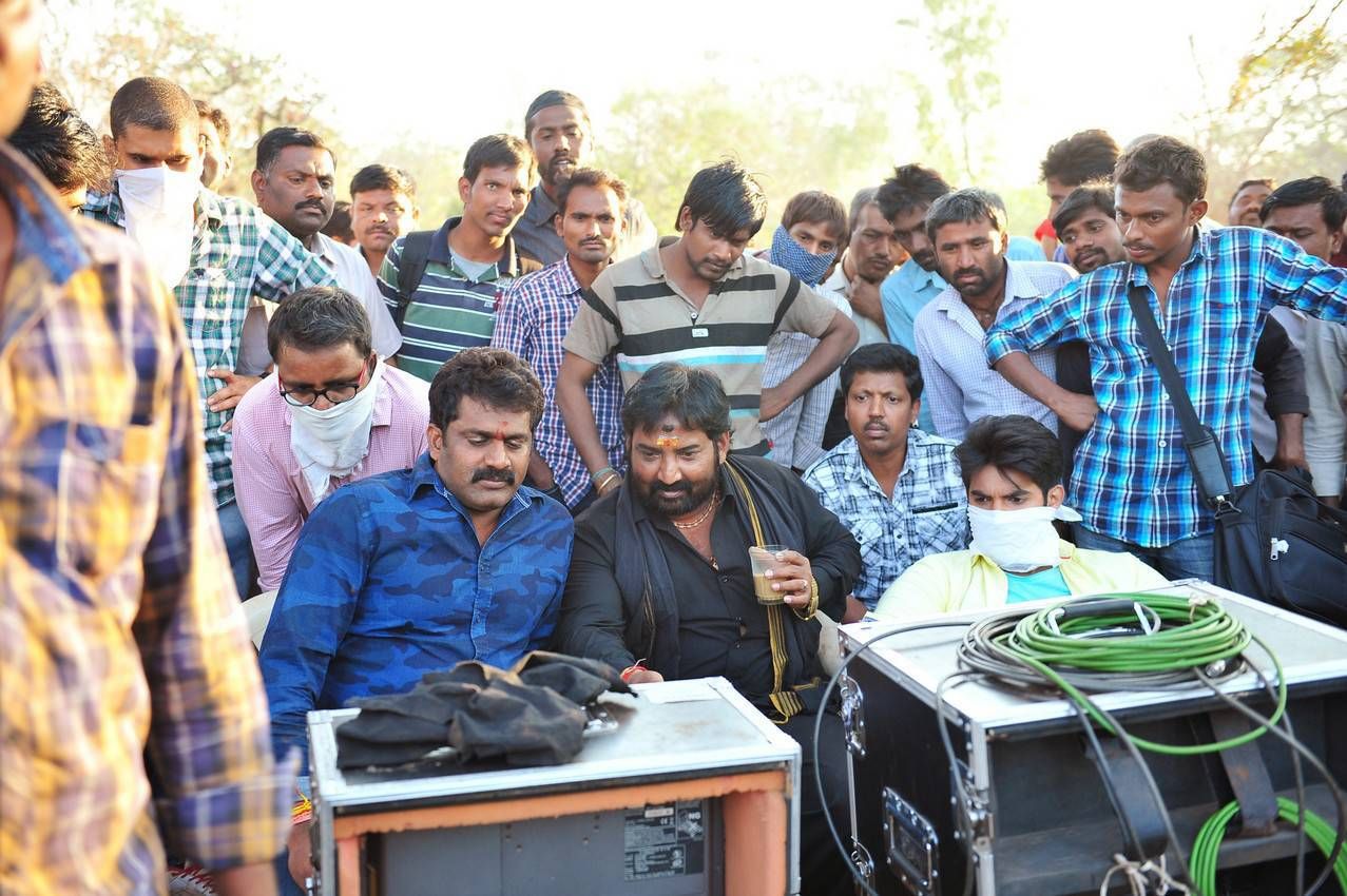 Chuttalabbai Telugu Movie Shooting Spot Images