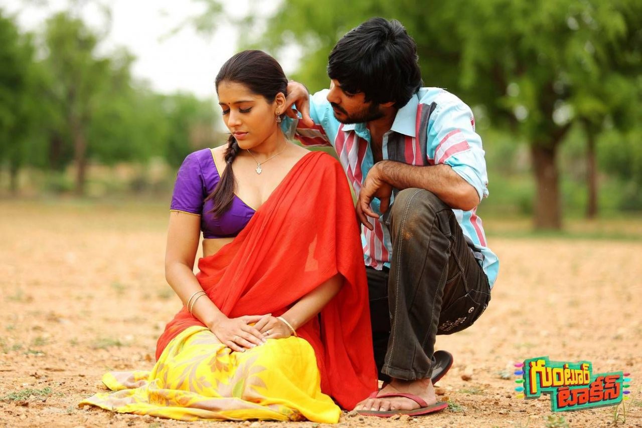 Hot Romantic Stills Of Sidhu Jonnalagadda And Rashmi Gautam In Guntur Talkies