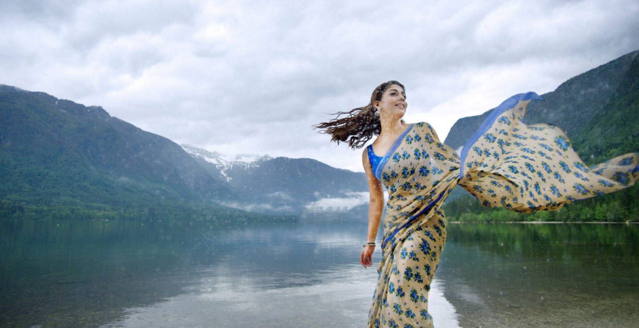 Nayanthara Beautiful Saree Stills In Babu Bangaram Movie
