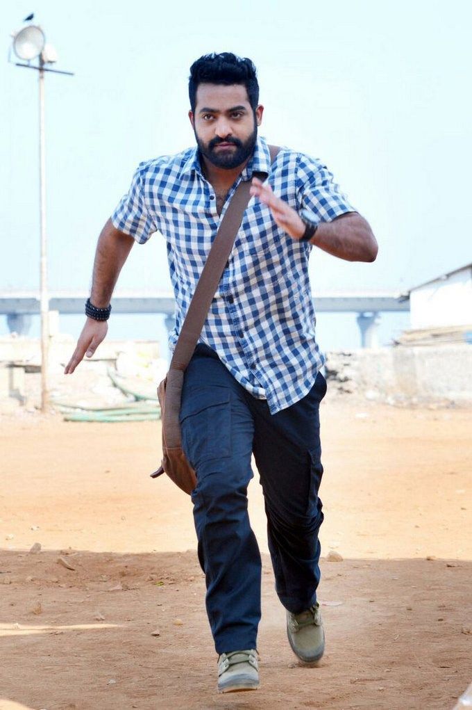 Featured image of post Janatha Garage Hd Photos Distribution rights for the movie were acquired by eros international