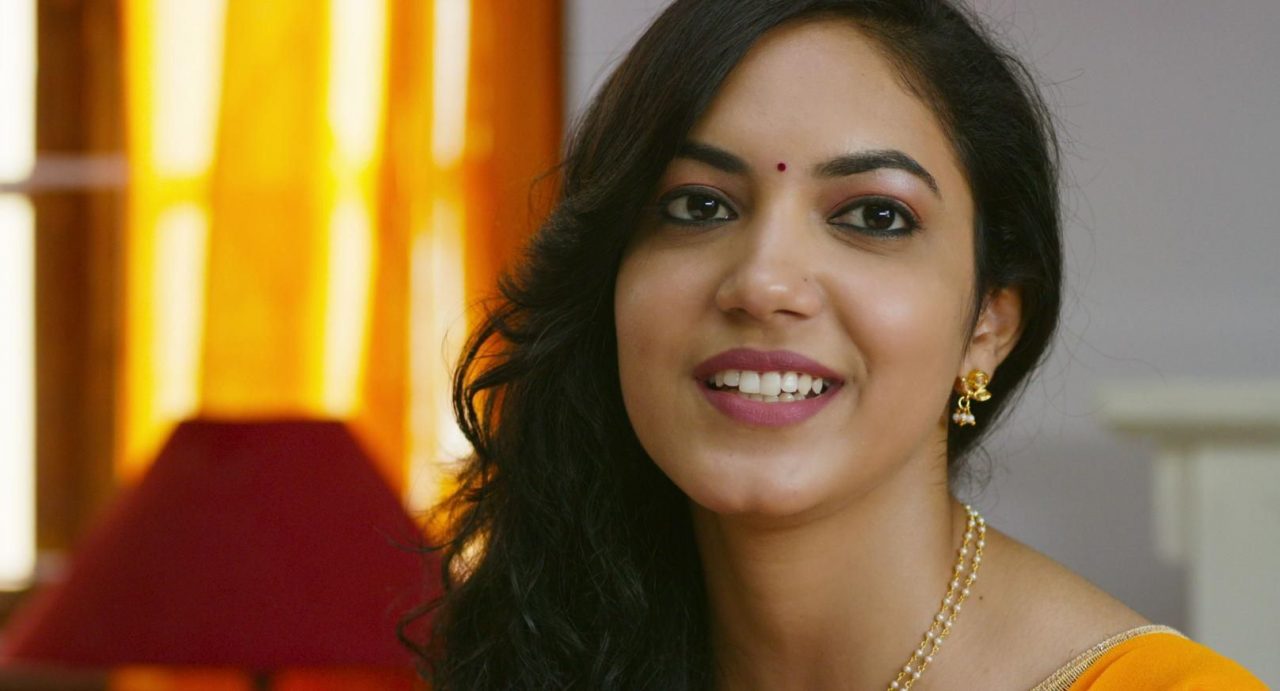 Ritu Varma Actress Smiling Photo Stills In Pelli Choopulu