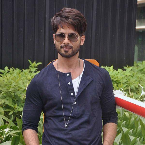 50+ Shahid Kapoor Cool New Pictures And Wallpapers 