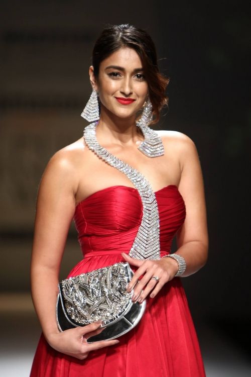 iLeana D'cruz 100+ Hottest Pictures And Wallpapers HD 