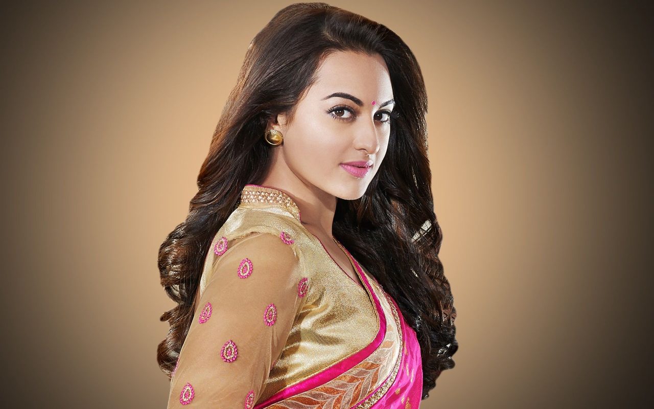 Good Looking Pics Of Sonakshi Sinha