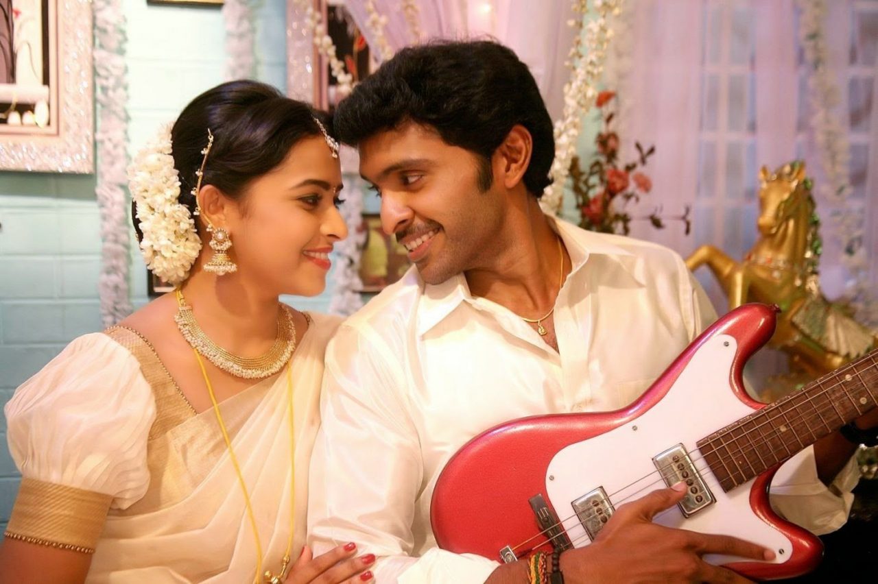 Vellaikaara Durai Movie Romantic Stills Of Sri Divya And Vikram Prabhu