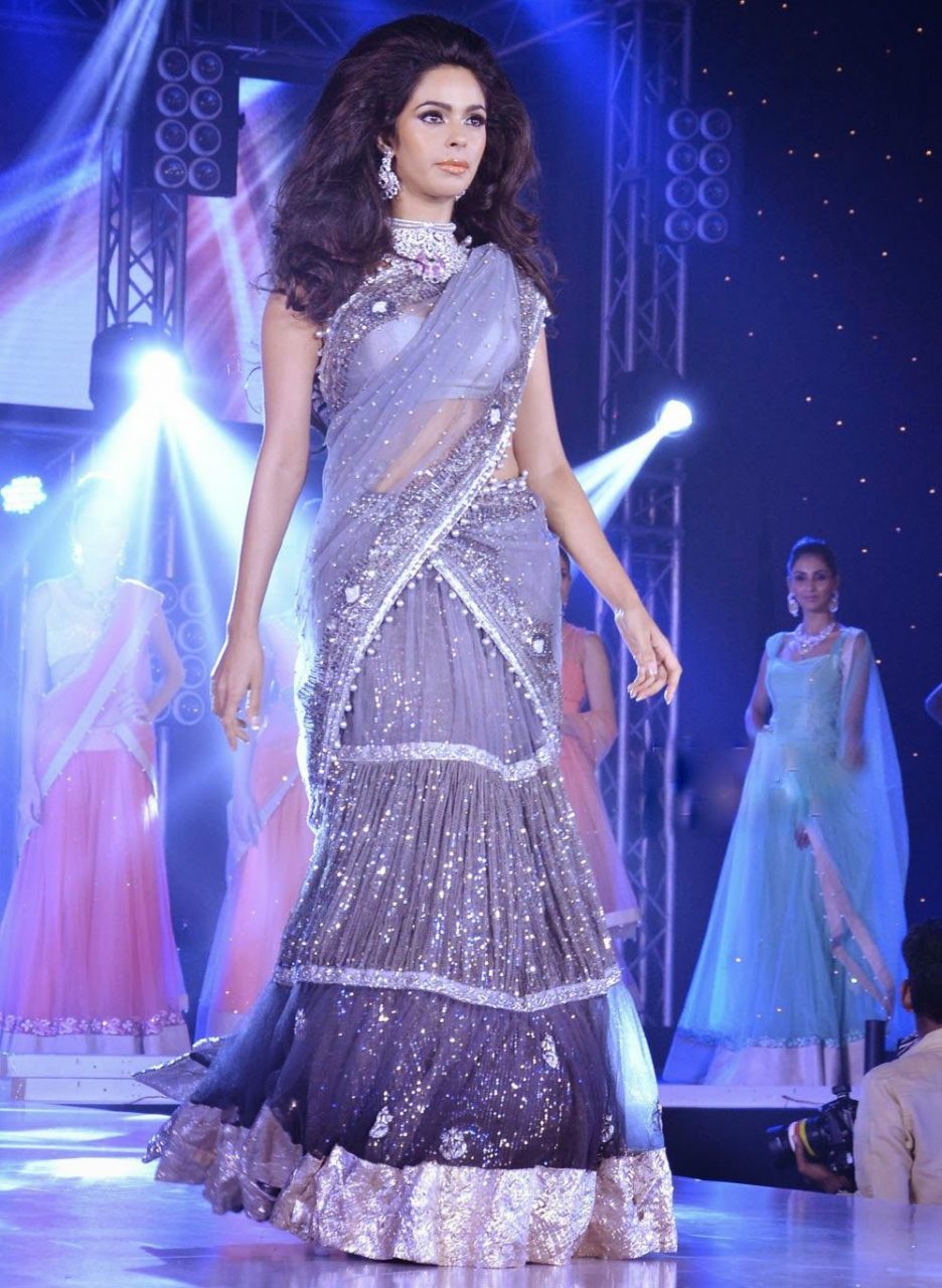 Fashion Show Pics Of Mallika Sherawat