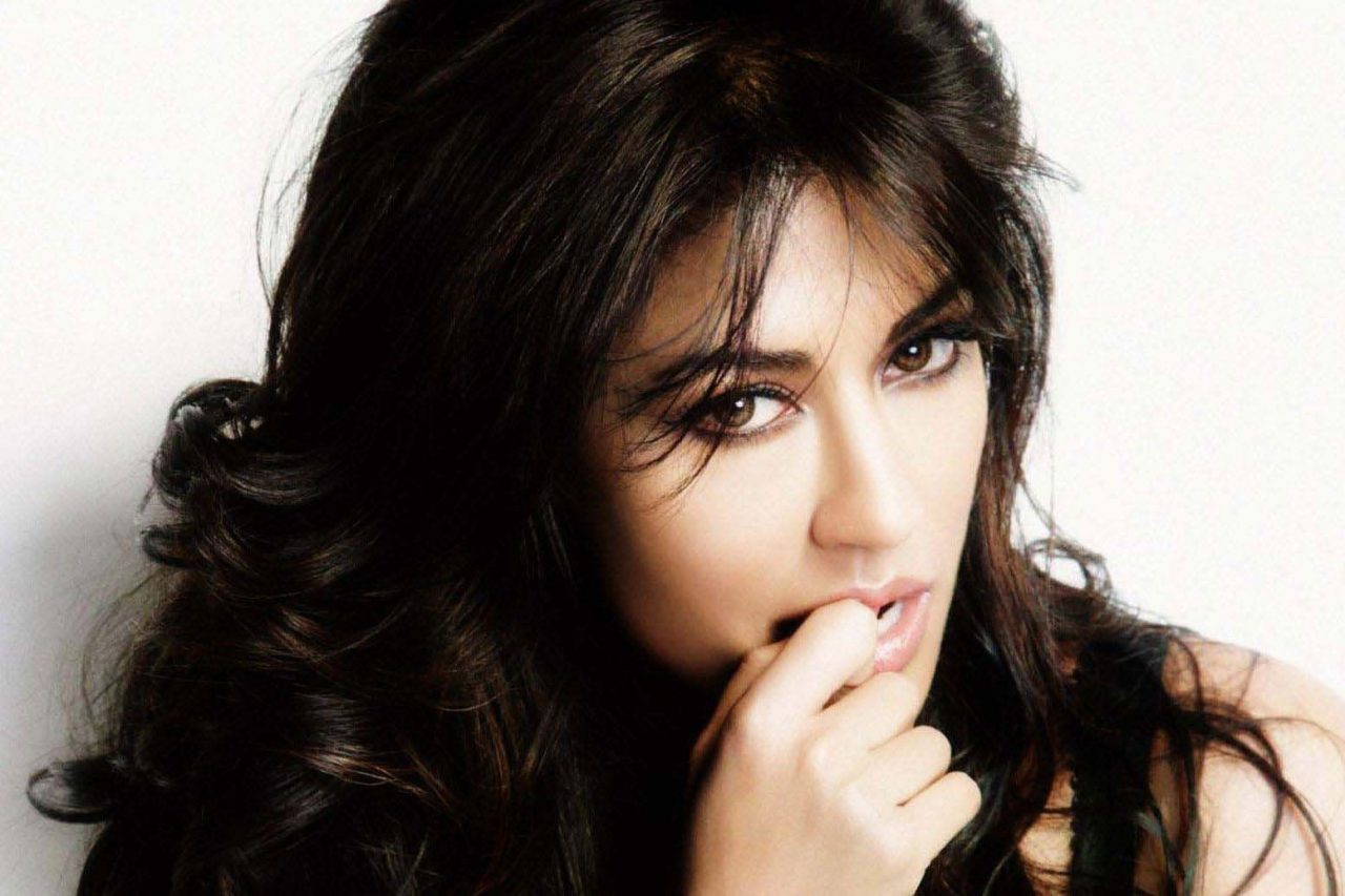 Romantic Hot Look Pics Of Chitrangada Singh