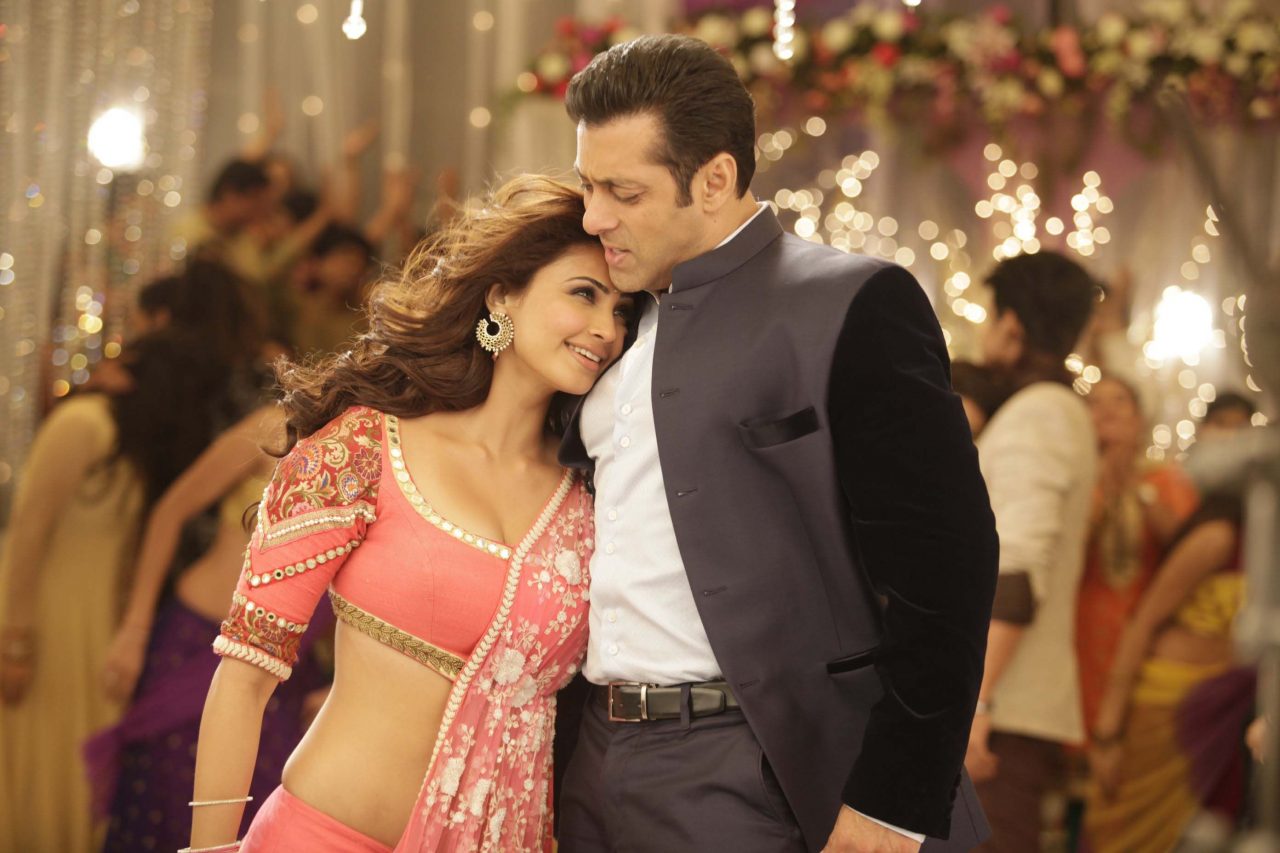 Romantic Movie Stills Of Daisy Shah And Salman Khan