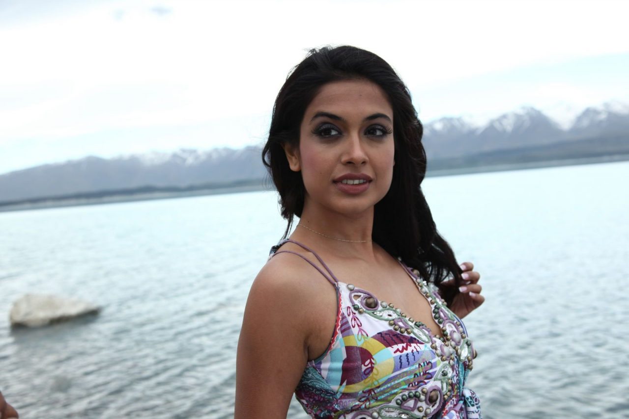 Dazzling HD Images Of Sarah Jane Dias