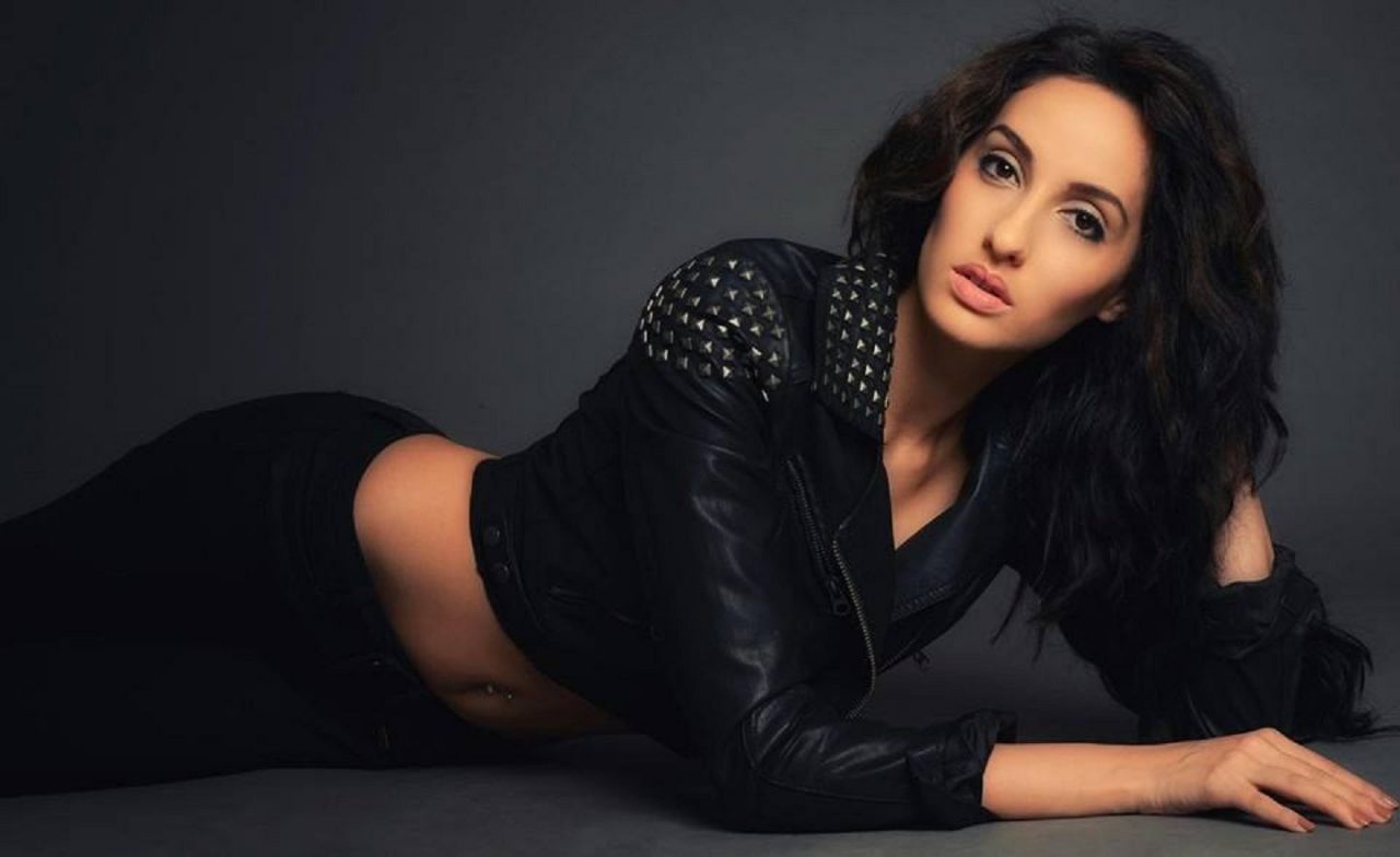 Hot Pose HD Wallpapers Of Nora Fatehi