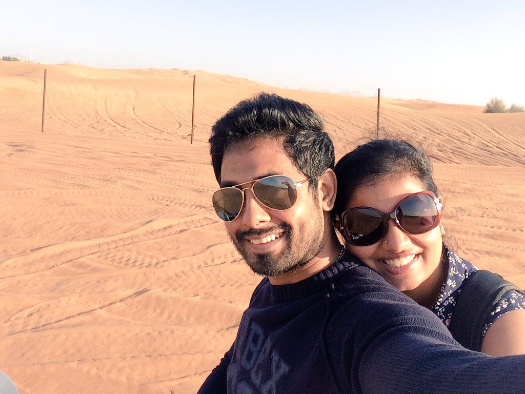 Aari Cute Selfie With His Wife
