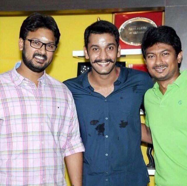 Arulnithi With His Brothers