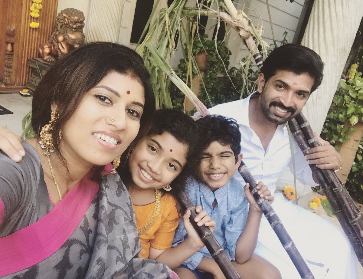 Arun Vijay Family Selfie Pics