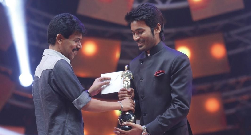 Dhanush Receive His Award