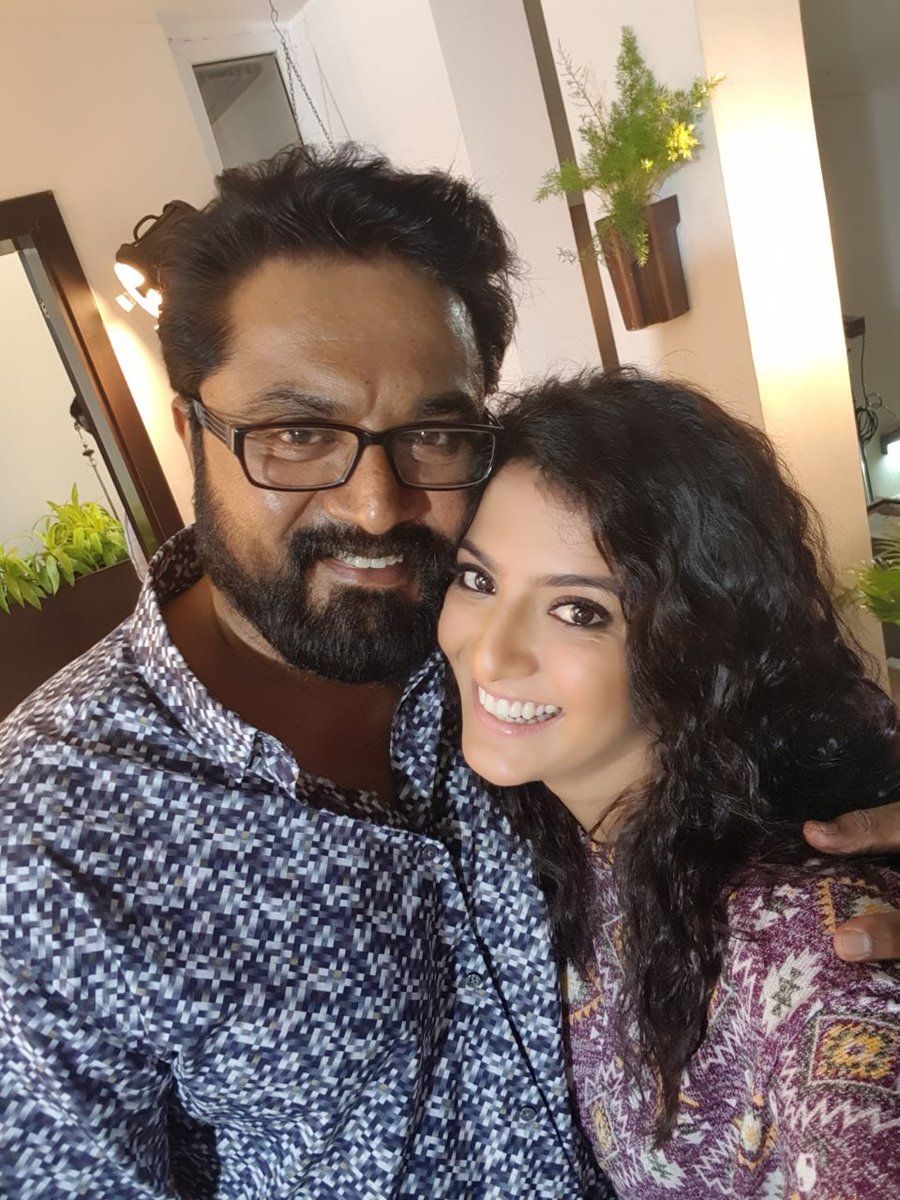 Sarathkumar And His Daughter Selfie Pics