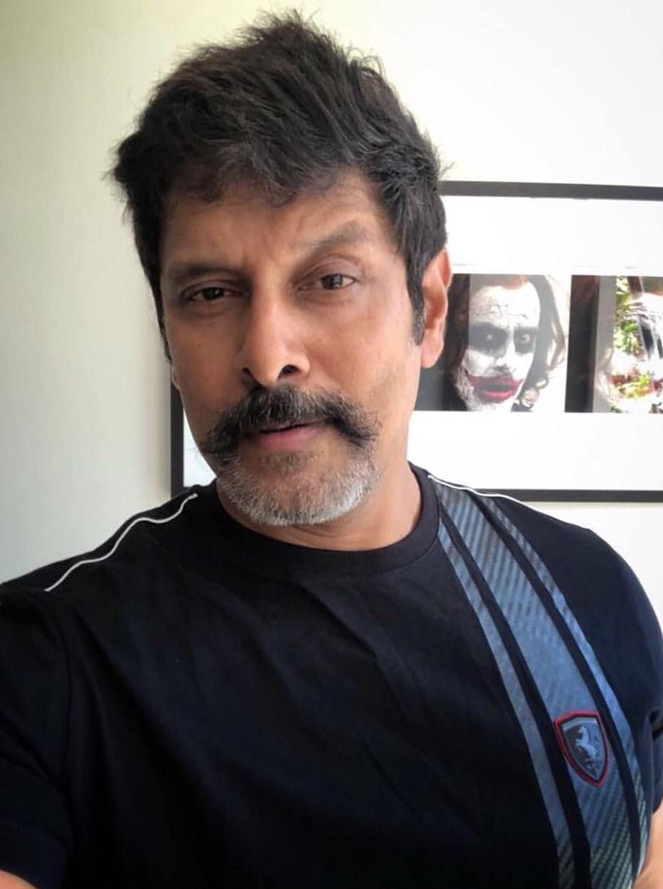Vikram Casual Look Selfie